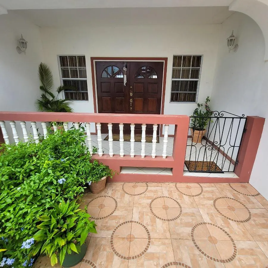 Venance Grand Yer Apt 2 Enjoys Sea Views In Rodney Heights Νησίδα Γκρος Διαμέρισμα